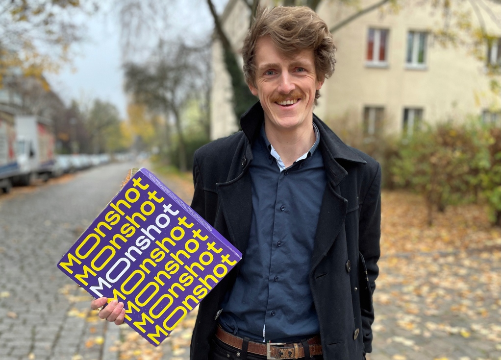 Till Hasbach mit Moonshot in der Hand